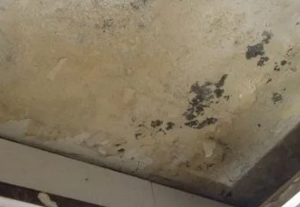 新北阳台漏水维修公司分享下新北卫生间渗水维修需要注意哪些问题。